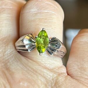 Peridot Green Marquise 925 Sterling Silver Ring Size 8